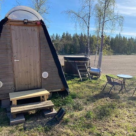 Niiralan Tila : Starlite Cabin Laitila Exterior foto